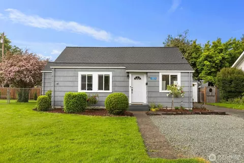 1009 E Orange Ave, Burlington, WA 98233