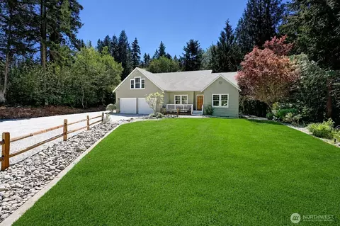 308 Ridgelawn Pl, Camano Island, WA 98282