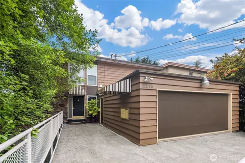 2215 W Raye St, Seattle, WA 98199