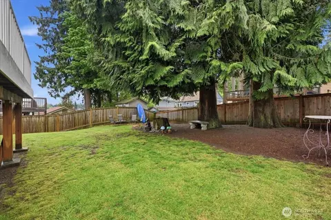 Exterior - 11314 E Ibberson Dr, Everett, WA 98208 photo 7 of 10