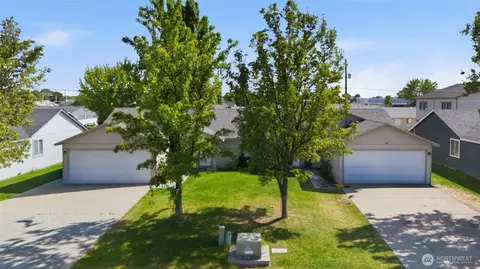 905 907 Ball Ct, Moses Lake, WA 98837
