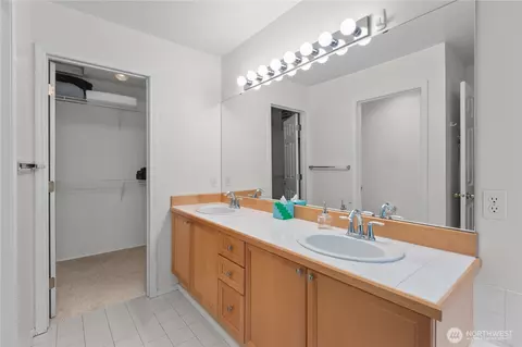 Bath - 12118 NE 171st Pl #E203, Bothell, WA 98011 photo 4 of 4