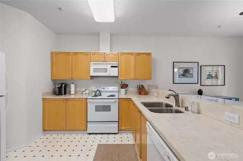 Kitchen - 12118 NE 171st Pl #E203, Bothell, WA 98011 photo 1 of 2
