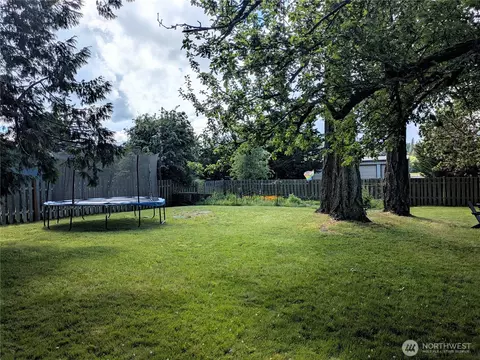 Exterior - 24 Shady Ln, Eastsound, WA 98245 photo 8 of 15