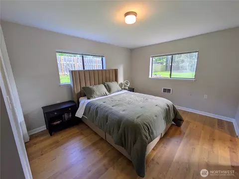 Bedroom - 24 Shady Ln, Eastsound, WA 98245 photo 7 of 7