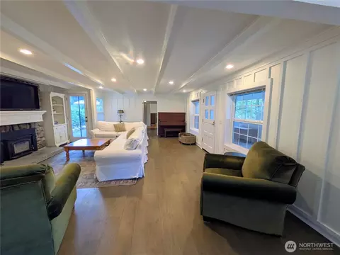 Living - 24 Shady Ln, Eastsound, WA 98245 photo 1 of 6