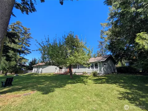 Exterior - 24 Shady Ln, Eastsound, WA 98245 photo 5 of 15