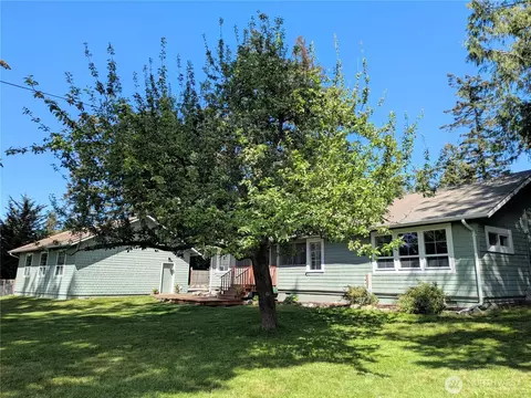 Exterior - 24 Shady Ln, Eastsound, WA 98245 photo 6 of 15