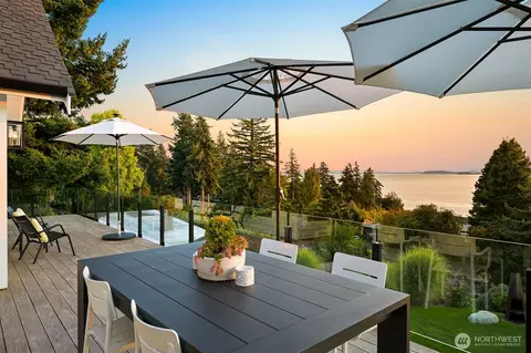 405 Bayside Rd, Bellingham, WA 98225
