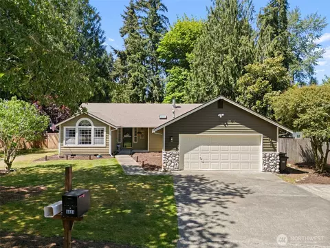 5821 Winnwood Dr SE, Olympia, WA 98513