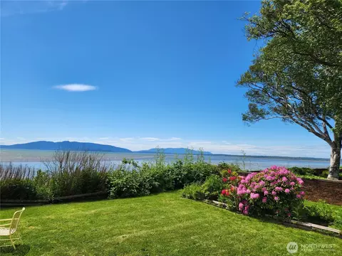 639 Marine Dr, Bellingham, WA 98225