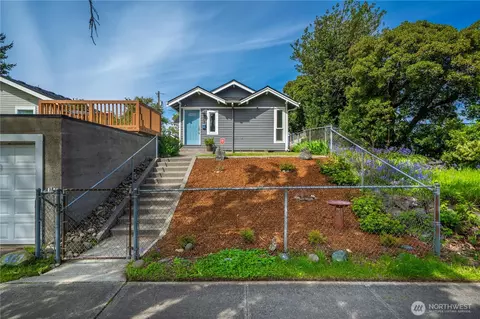 Exterior - 407 E Wright Ave, Tacoma, WA 98404 photo 5 of 19