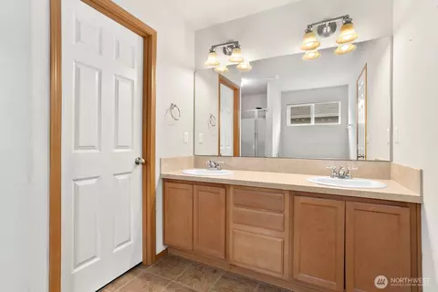 Bath - 1818 190th St Ct E, Spanaway, WA 98387 photo 2 of 4