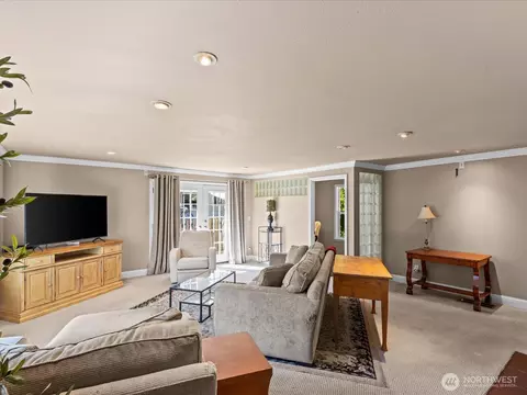 Living - 10610 NE 190th St, Bothell, WA 98011 photo 8 of 8