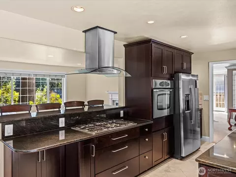 Kitchen - 10610 NE 190th St, Bothell, WA 98011 photo 1 of 7