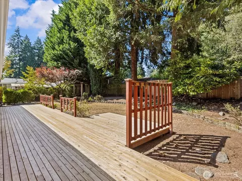 Exterior - 10610 NE 190th St, Bothell, WA 98011 photo 8 of 13