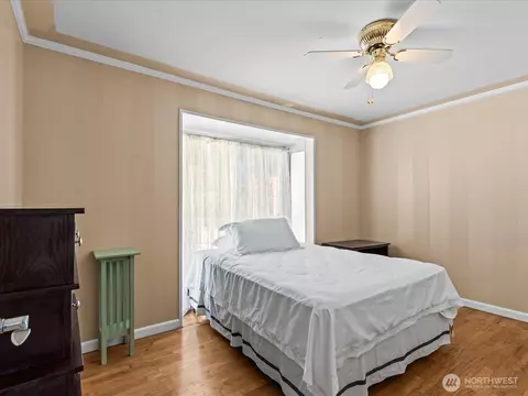 Bedroom - 10610 NE 190th St, Bothell, WA 98011 photo 1 of 3