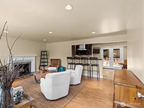 Living - 10610 NE 190th St, Bothell, WA 98011 photo 2 of 8