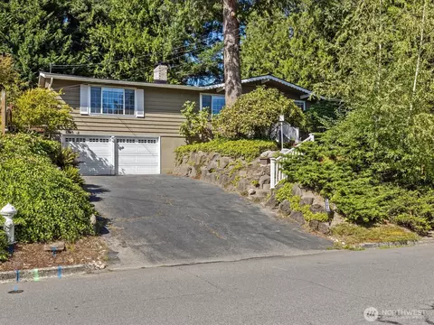 Exterior - 10610 NE 190th St, Bothell, WA 98011 photo 3 of 13