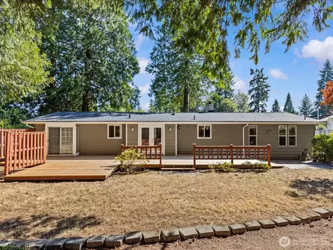 Exterior - 10610 NE 190th St, Bothell, WA 98011 photo 9 of 13
