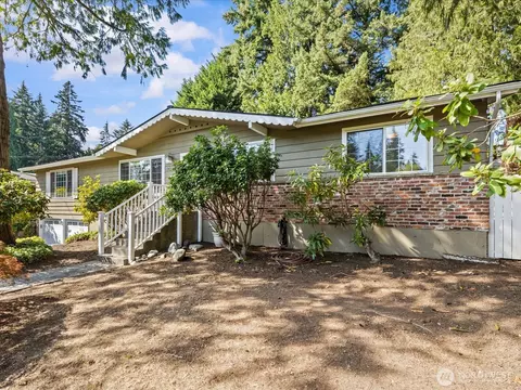 Exterior - 10610 NE 190th St, Bothell, WA 98011 photo 13 of 13