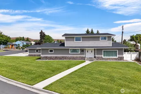 921 NW 1st Ave, Ephrata, WA 98823