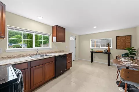 Other - 17502 113th Ave NE, Bothell, WA 98011 photo 5 of 9