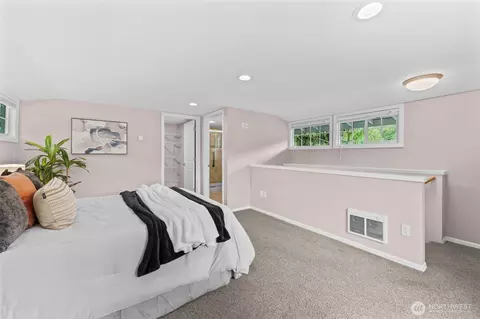 Bedroom - 17502 113th Ave NE, Bothell, WA 98011 photo 3 of 5
