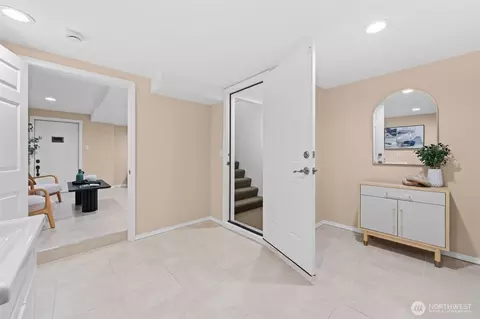 Entry Way - 17502 113th Ave NE, Bothell, WA 98011 photo 1 of 1