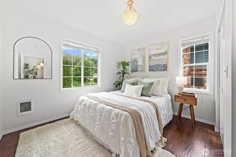 Bedroom - 17502 113th Ave NE, Bothell, WA 98011 photo 1 of 5