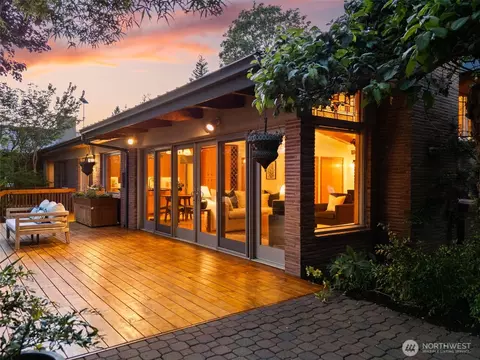 112 Merridith St, Port Ludlow, WA 98365