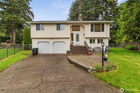 4406 Montclair Dr SE, Lacey, WA 98503