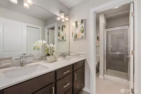 Bath - 1621 Seattle Hill Rd #C-4, Bothell, WA 98012 photo 1 of 3