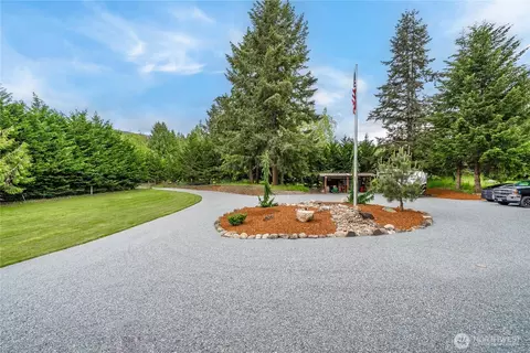 Exterior - 19205 212th St E, Orting, WA 98360 photo 11 of 14