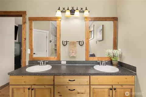Bath - 19205 212th St E, Orting, WA 98360 photo 3 of 5