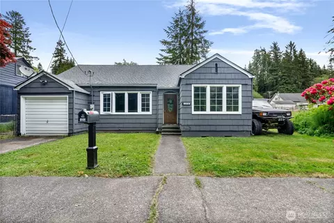 1716 Young St, Aberdeen, WA 98520
