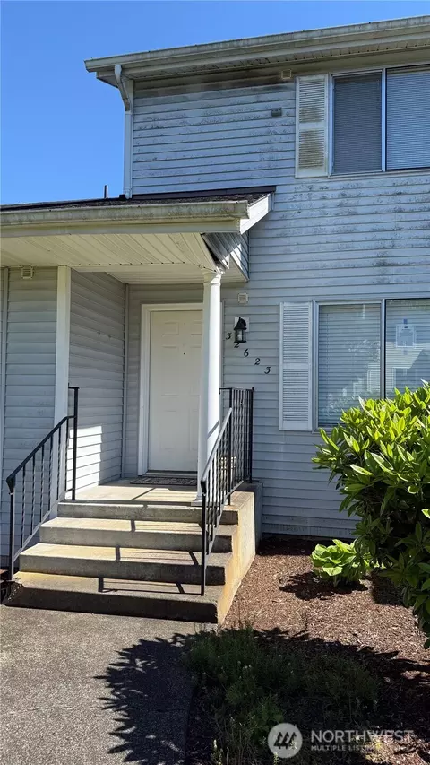 32623 4th Pl S #20B, Federal Way, WA 98023