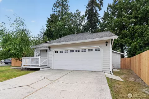 2636 NE Coventry Pl, Bremerton, WA 98311