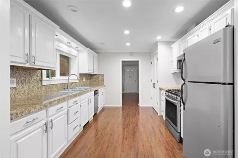 Kitchen - 918 Maple St, Everett, WA 98201 photo 2 of 2