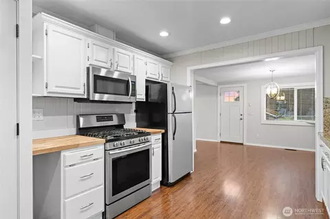 Kitchen - 918 Maple St, Everett, WA 98201 photo 1 of 2
