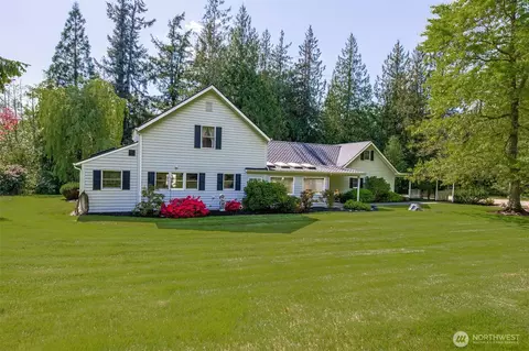 15714 Larson Ln, Mount Vernon, WA 98273
