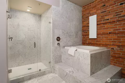 Bath - 1845 16th Ave, Seattle, WA 98122 photo 1 of 4