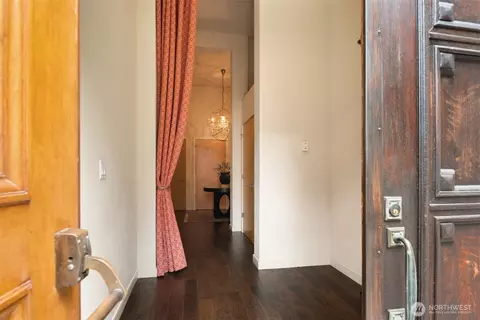 Entry Way - 1845 16th Ave, Seattle, WA 98122 photo 3 of 3