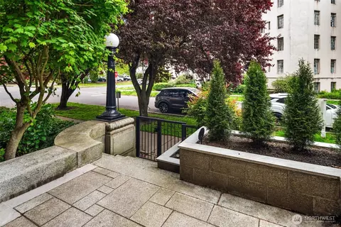 Exterior - 1845 16th Ave, Seattle, WA 98122 photo 2 of 3