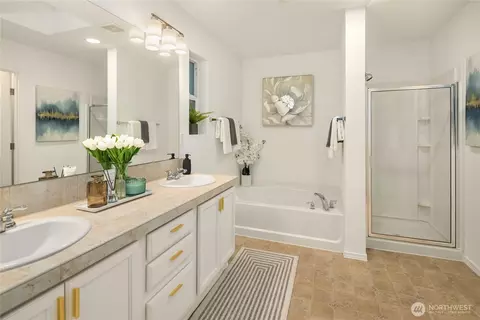 Bath - 12218 NE 203rd St, Bothell, WA 98011 photo 2 of 3