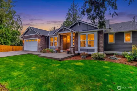 12500 Robinhood Ln, Snohomish, WA 98290