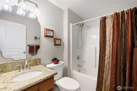 Bath - 1203 Blue Jay Ave SW, Orting, WA 98360 photo 5 of 5