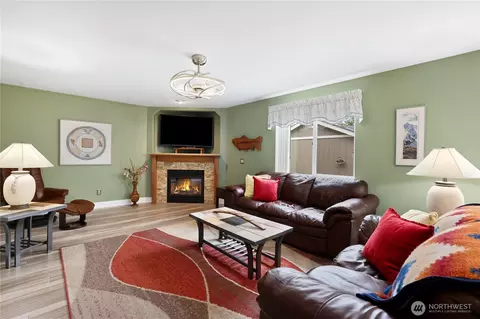 Living - 1203 Blue Jay Ave SW, Orting, WA 98360 photo 2 of 2