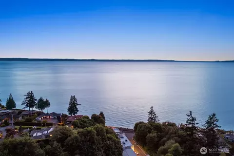 16858 76th Ave W, Edmonds, WA 98026