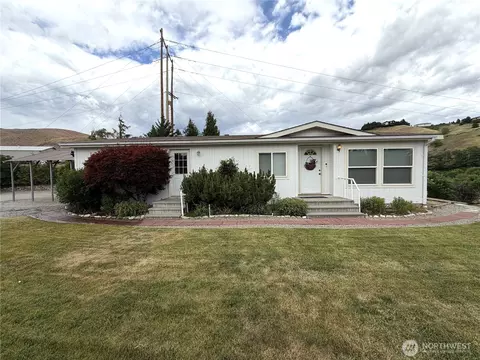 1634 Sunset Dr, Wenatchee, WA 98801